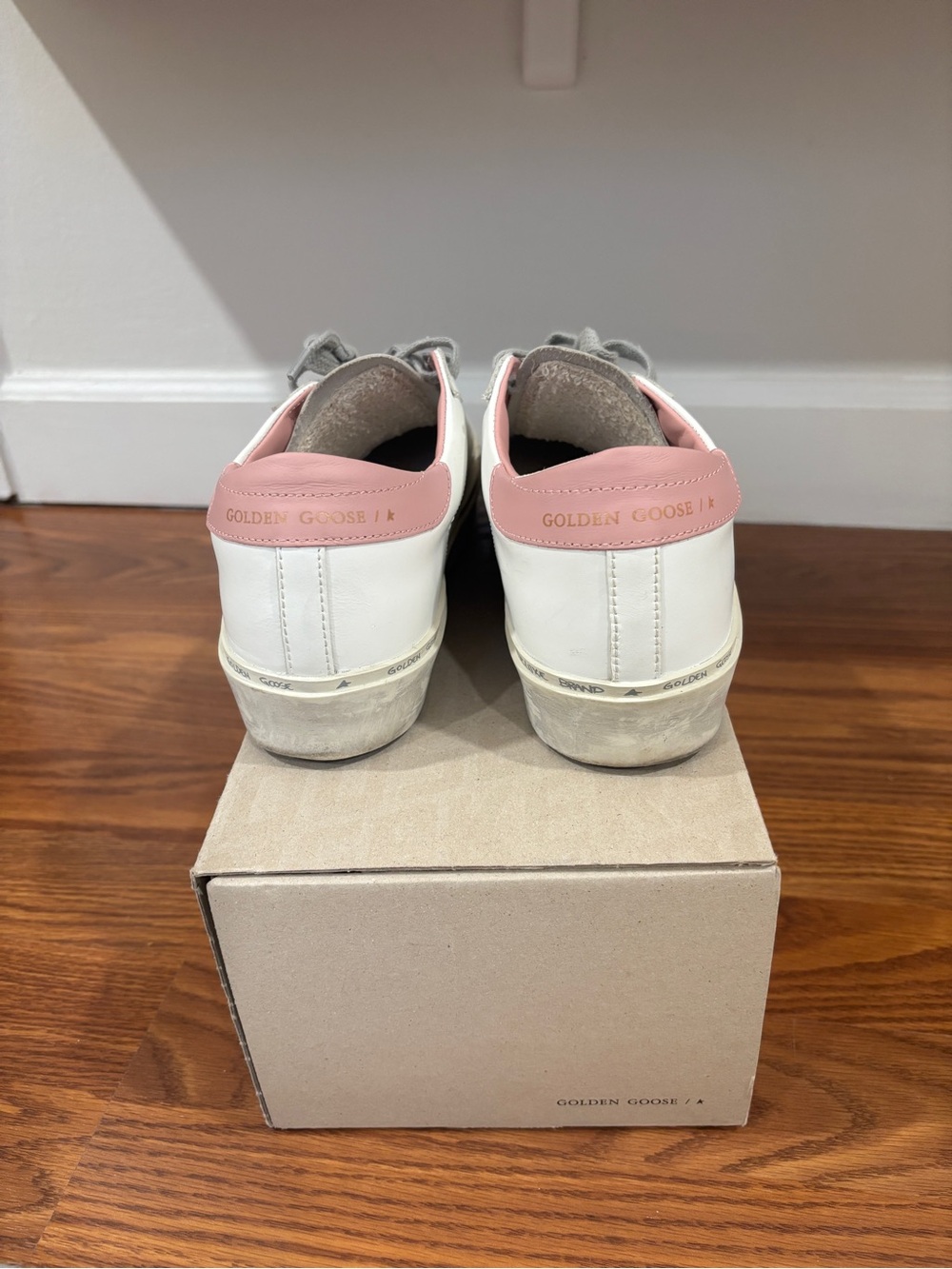 Golden Goose White Sneakers with Pink Star and Heel - Picture 3 of 3